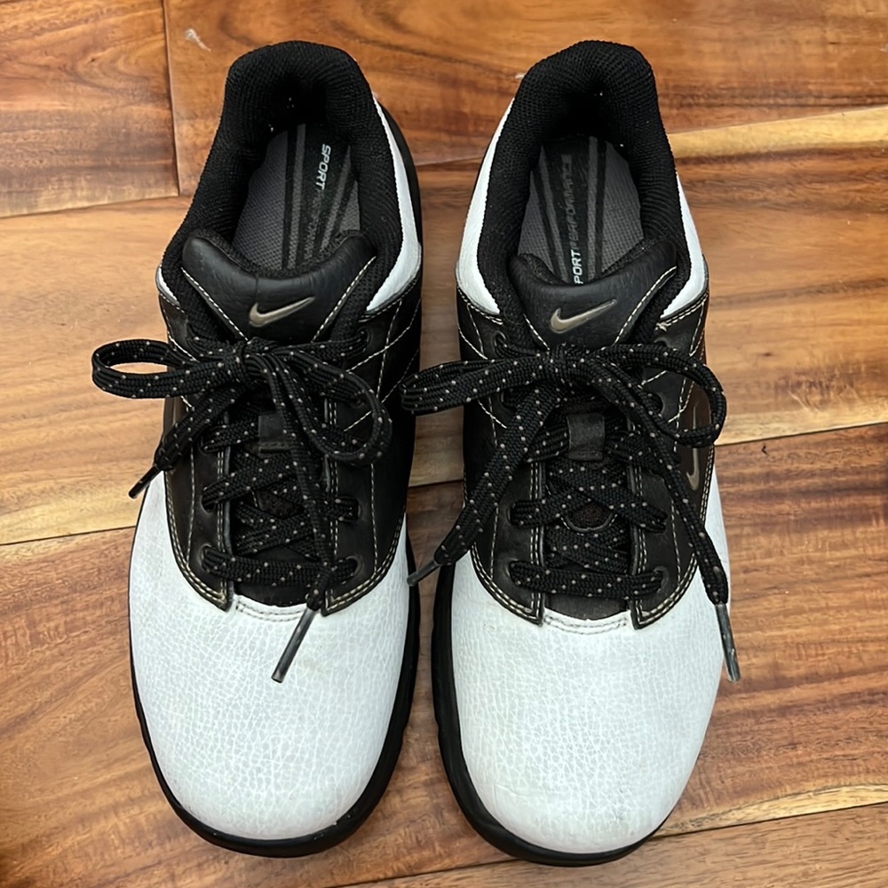 Nike Youth Golf Performance Saddle Shoes Size 4Y